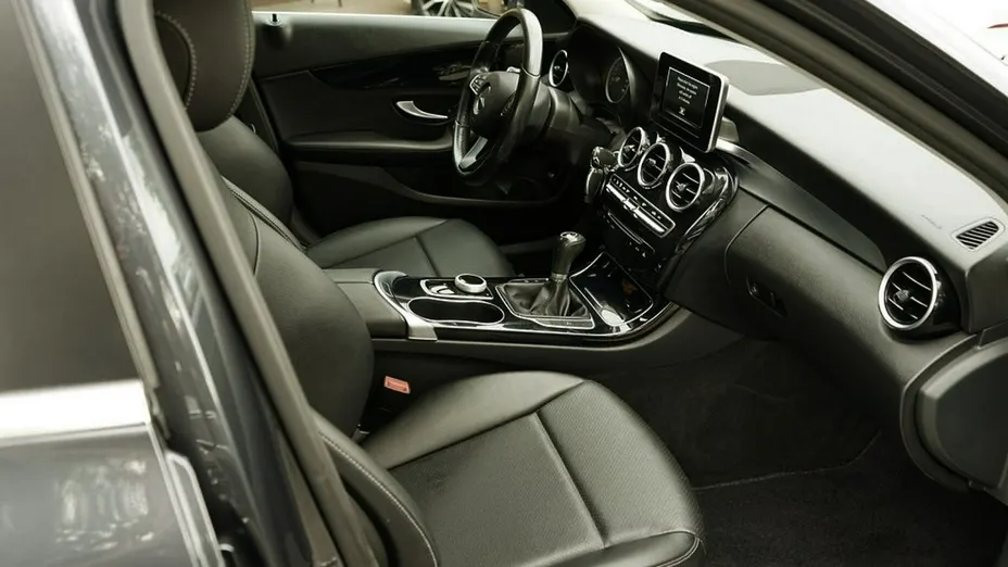 MERCEDES-BENZ C Klasa -