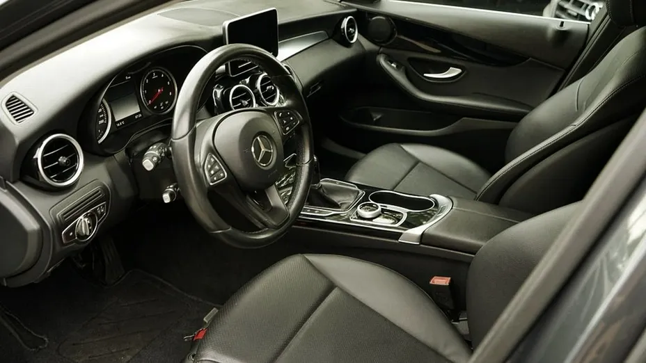 MERCEDES-BENZ C Klasa -