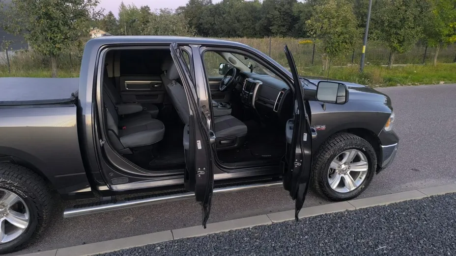 DODGE RAM -