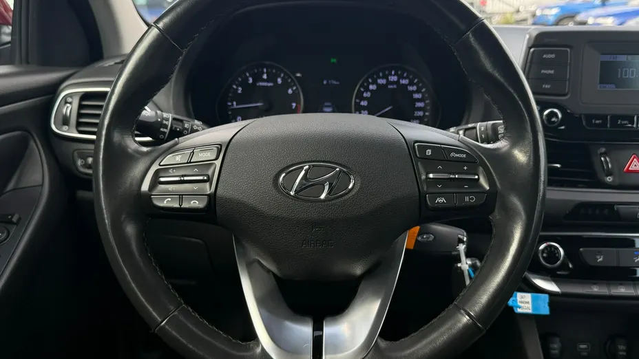 HYUNDAI i30 -