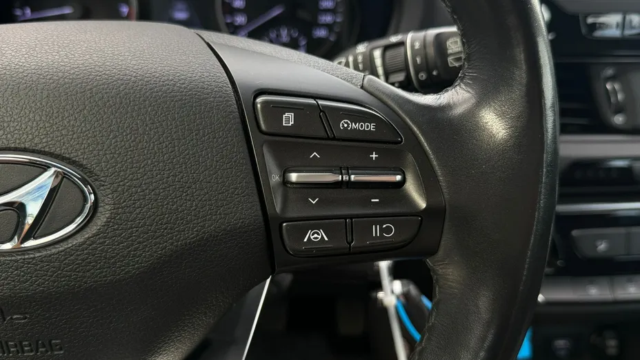 HYUNDAI i30 -