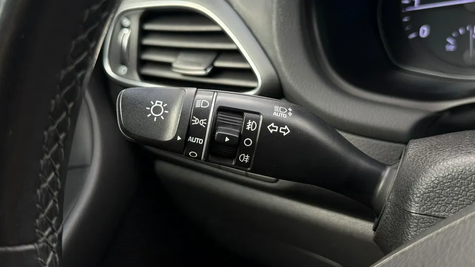 HYUNDAI i30 -