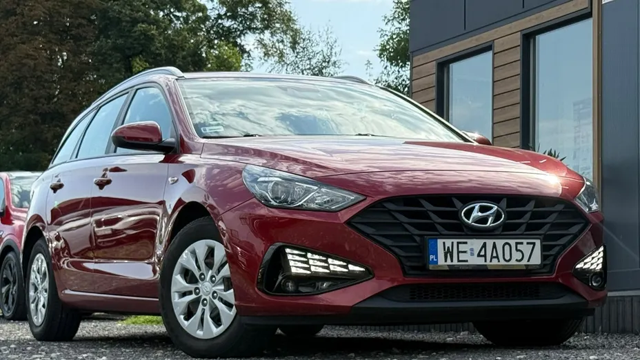 HYUNDAI i30 -