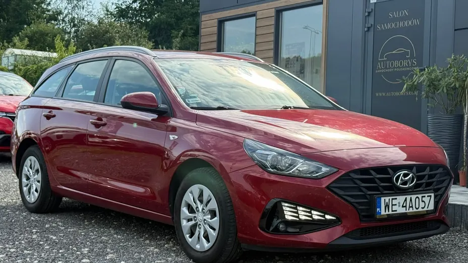 HYUNDAI i30 -