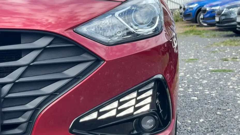 HYUNDAI i30 -
