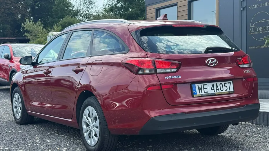 HYUNDAI i30 -