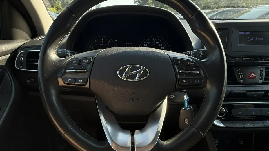 HYUNDAI i30 -