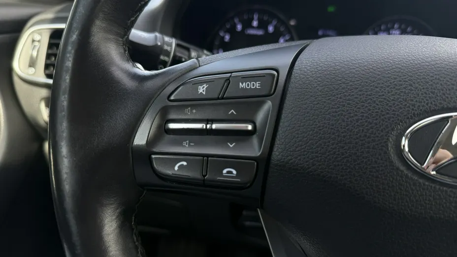 HYUNDAI i30 -
