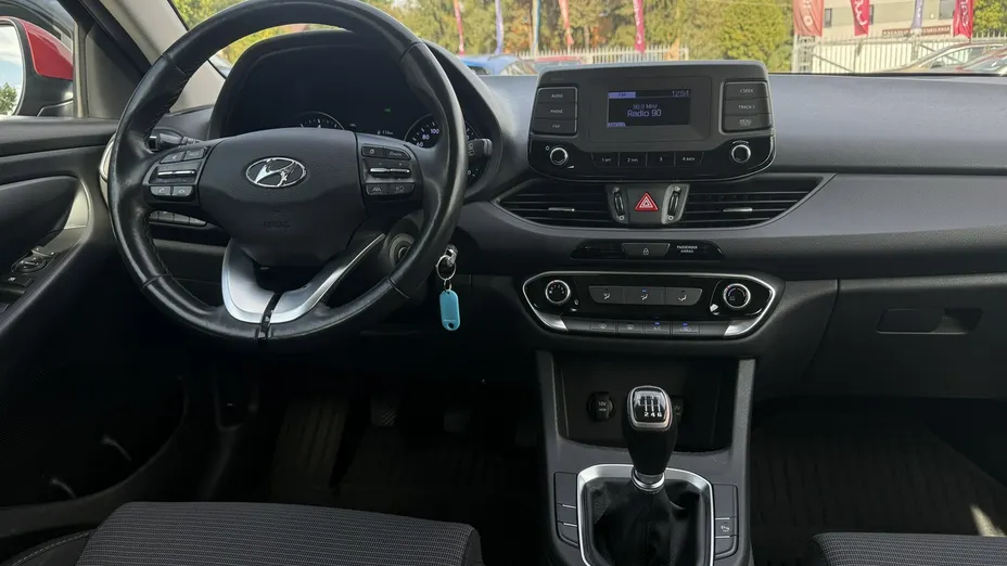HYUNDAI i30 -