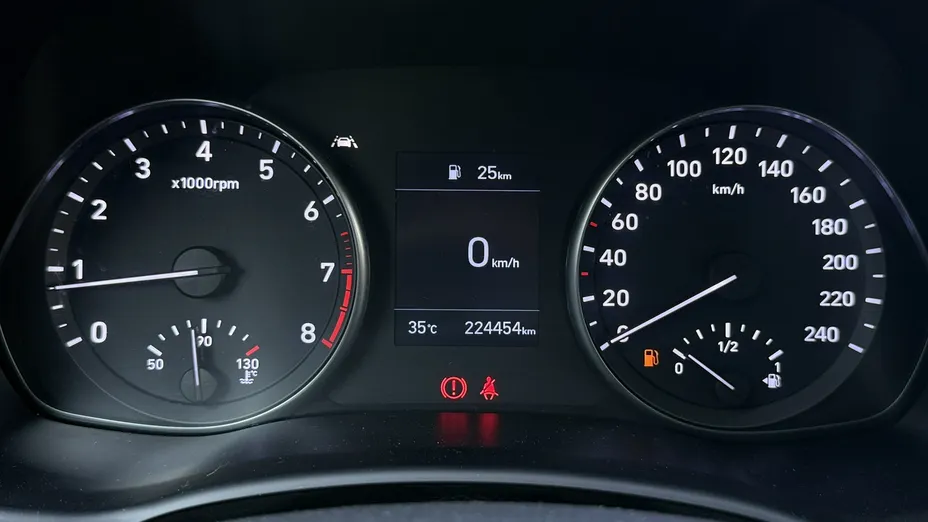 HYUNDAI i30 -