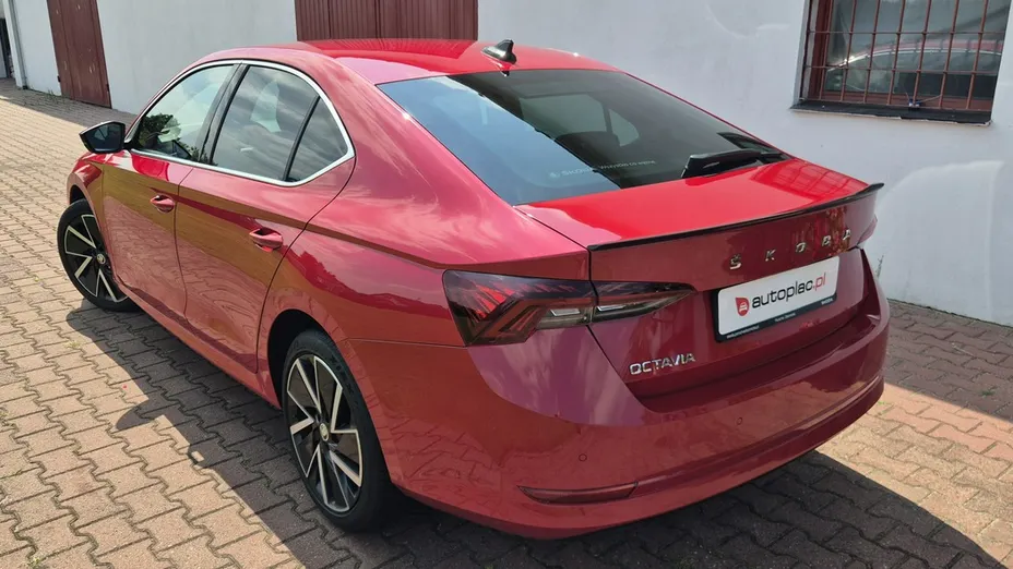 SKODA Octavia -