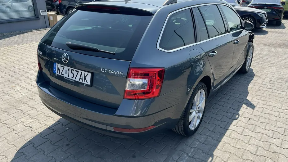 SKODA Octavia -