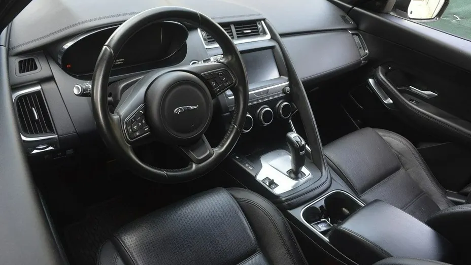 JAGUAR E-Pace -
