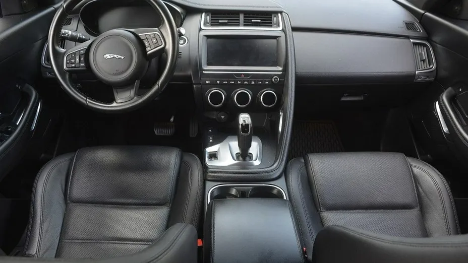 JAGUAR E-Pace -