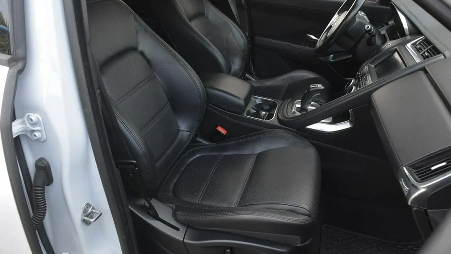 JAGUAR E-Pace -