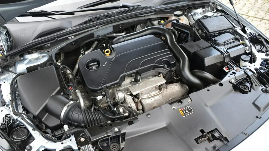 OPEL Insignia -