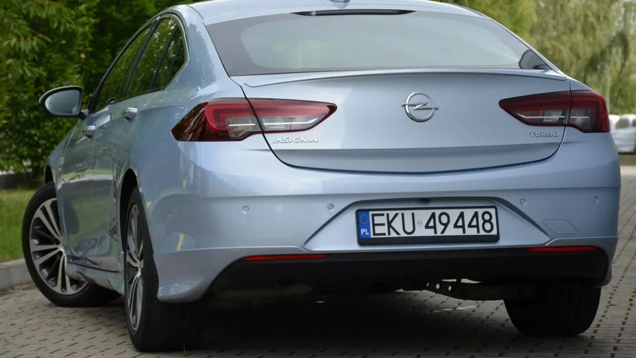 OPEL Insignia -