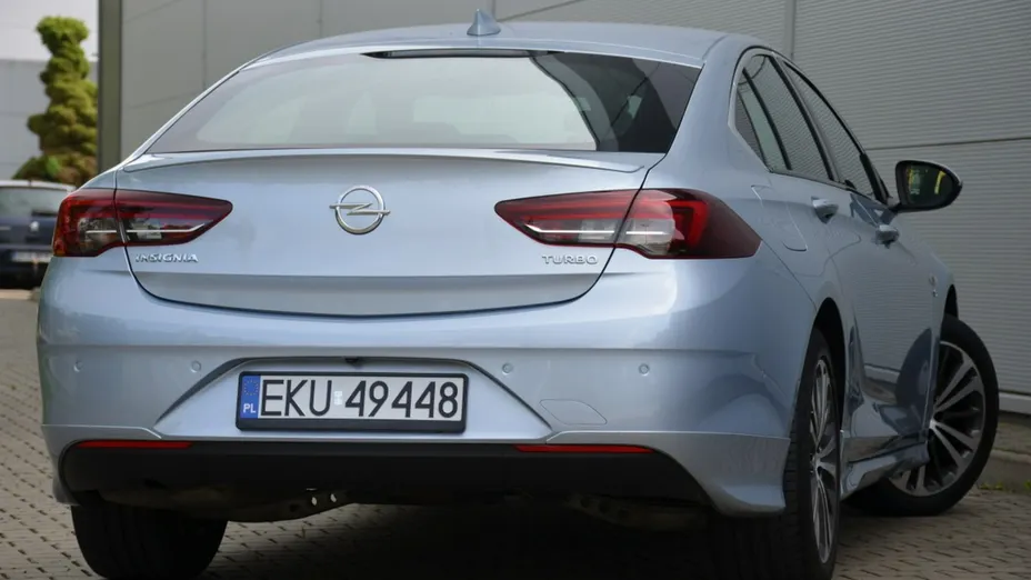 OPEL Insignia -