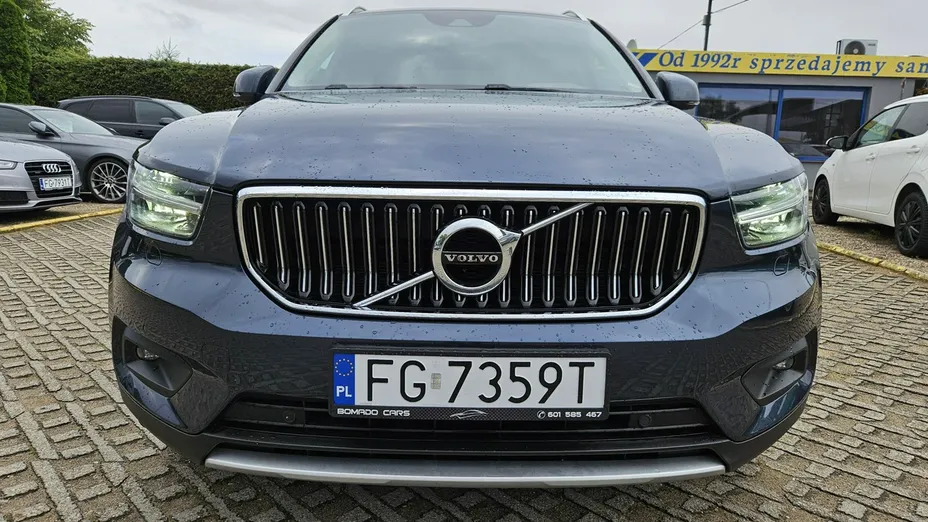 VOLVO XC40 -