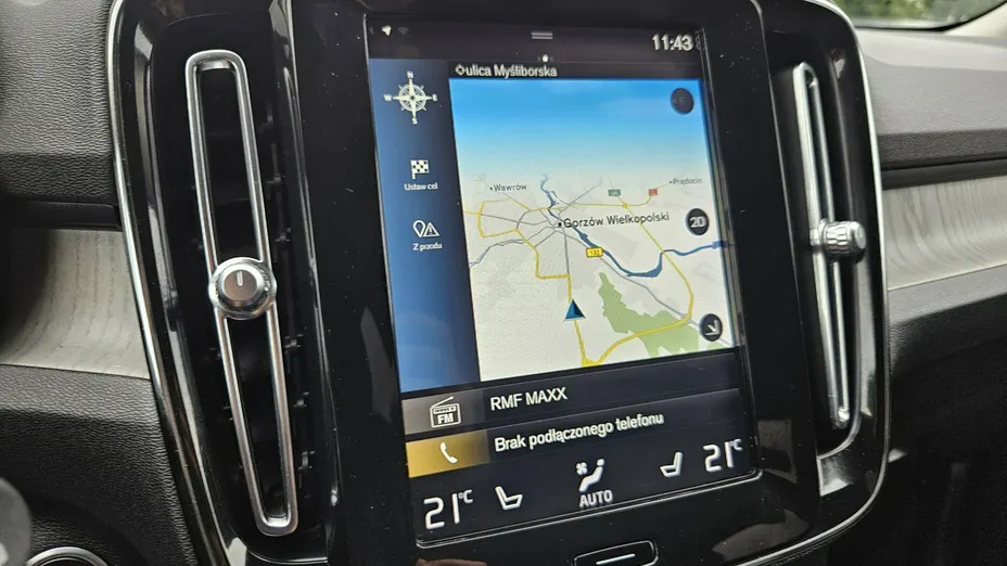VOLVO XC40 -