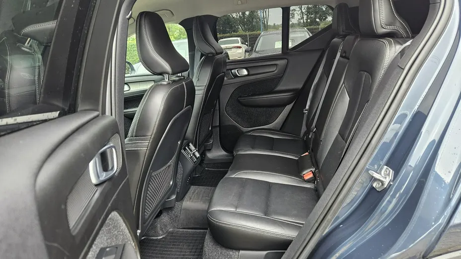 VOLVO XC40 -