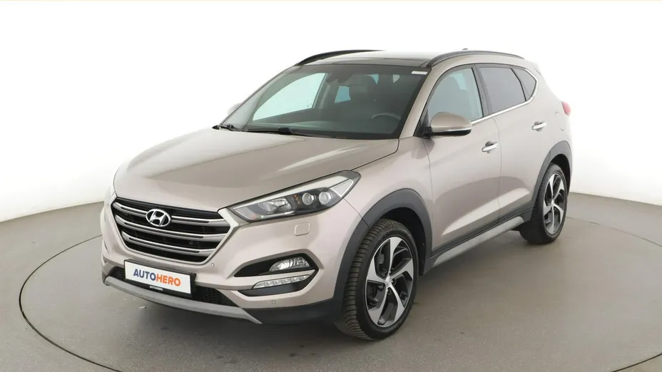 HYUNDAI Tucson -