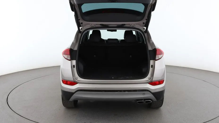 HYUNDAI Tucson -