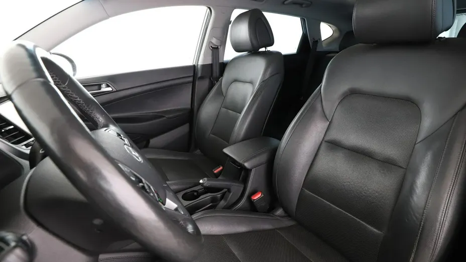 HYUNDAI Tucson -