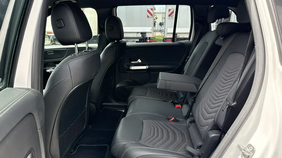 MERCEDES-BENZ EQB -