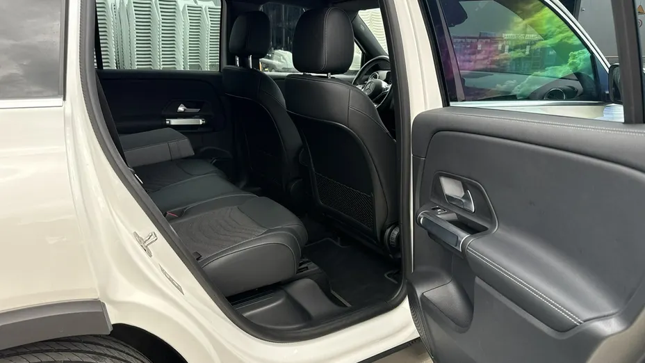 MERCEDES-BENZ EQB -