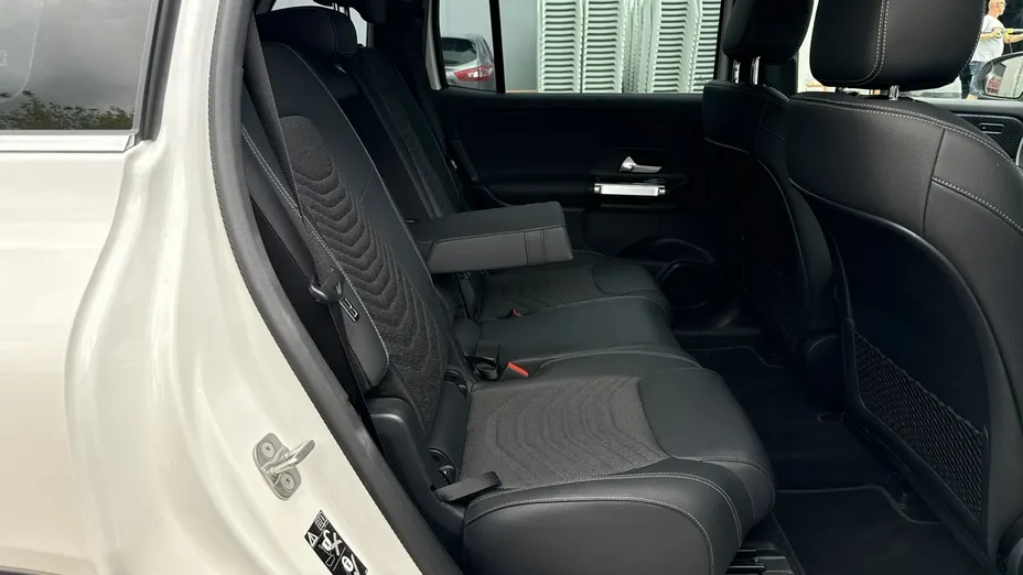 MERCEDES-BENZ EQB -