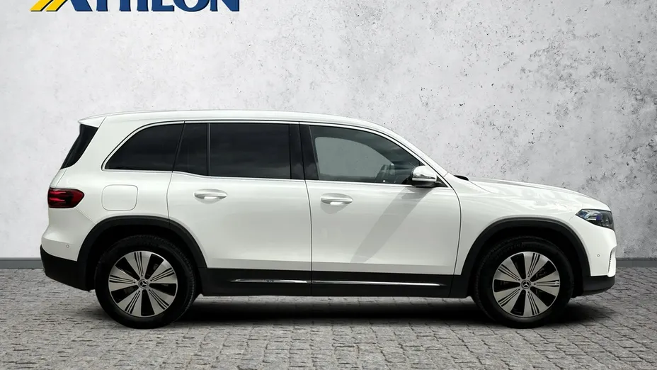 MERCEDES-BENZ EQB -