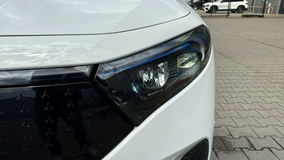 MERCEDES-BENZ EQB -