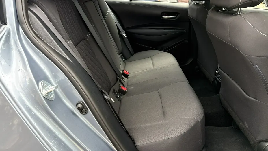 TOYOTA Corolla -