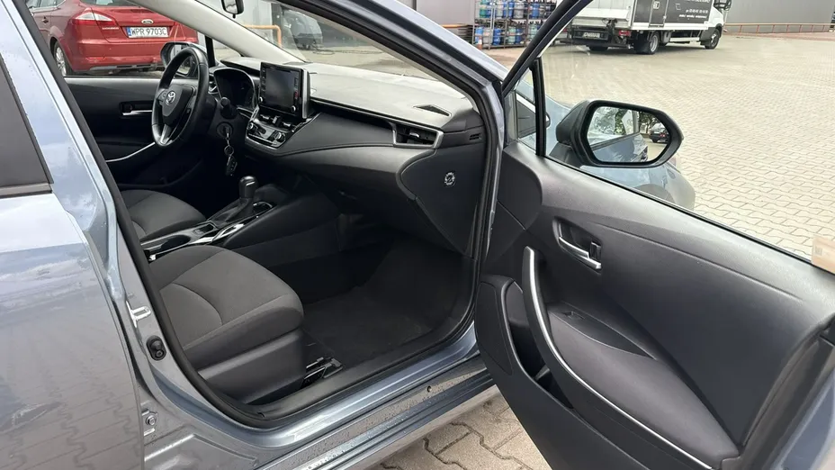TOYOTA Corolla -