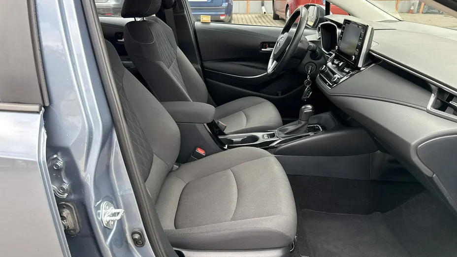 TOYOTA Corolla -