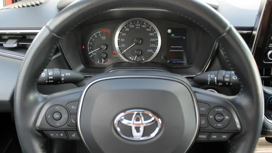 TOYOTA Corolla -