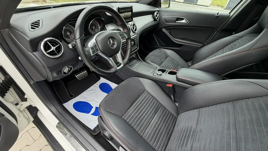 MERCEDES-BENZ GLA -