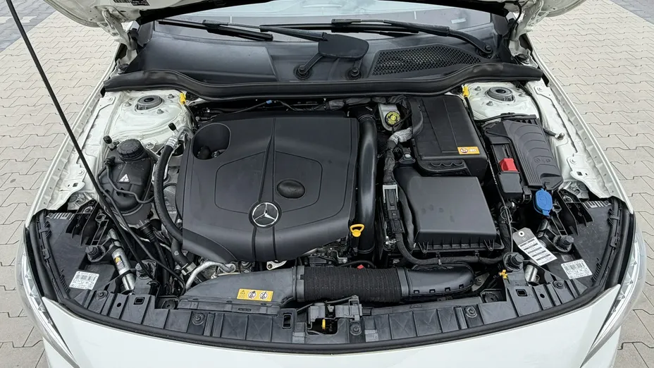 MERCEDES-BENZ GLA -