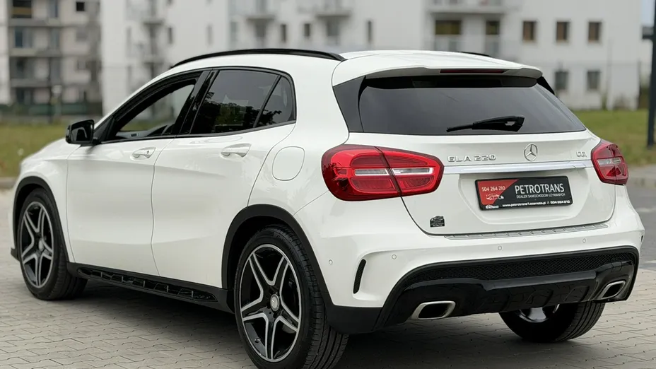 MERCEDES-BENZ GLA -