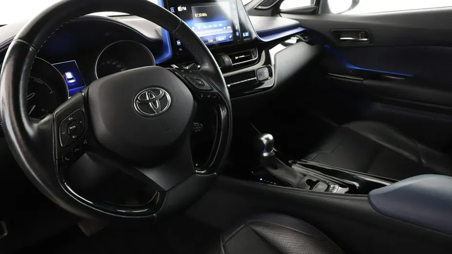 TOYOTA C-HR -