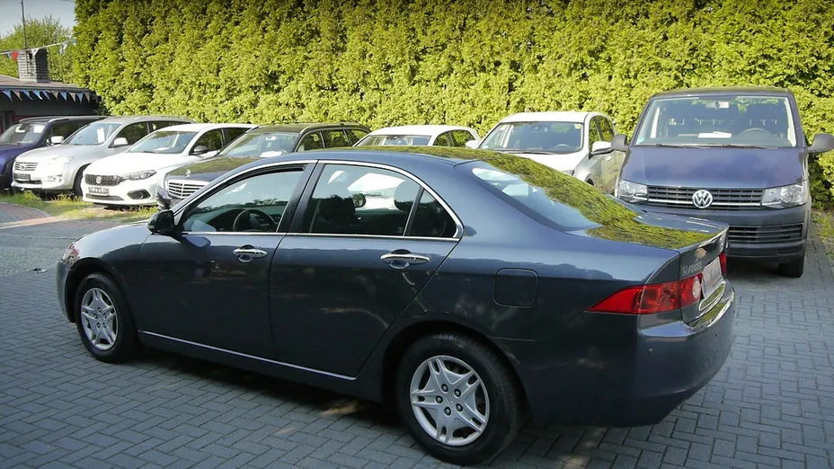 HONDA Accord -