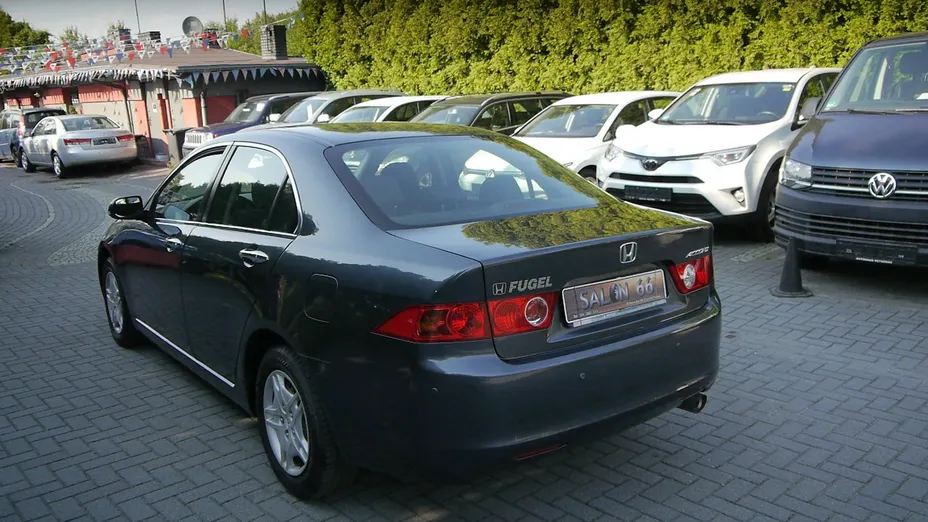 HONDA Accord -