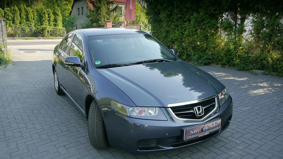 HONDA Accord -