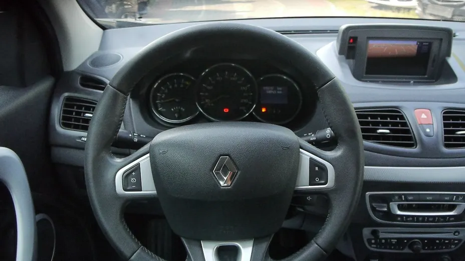 RENAULT Fluence -