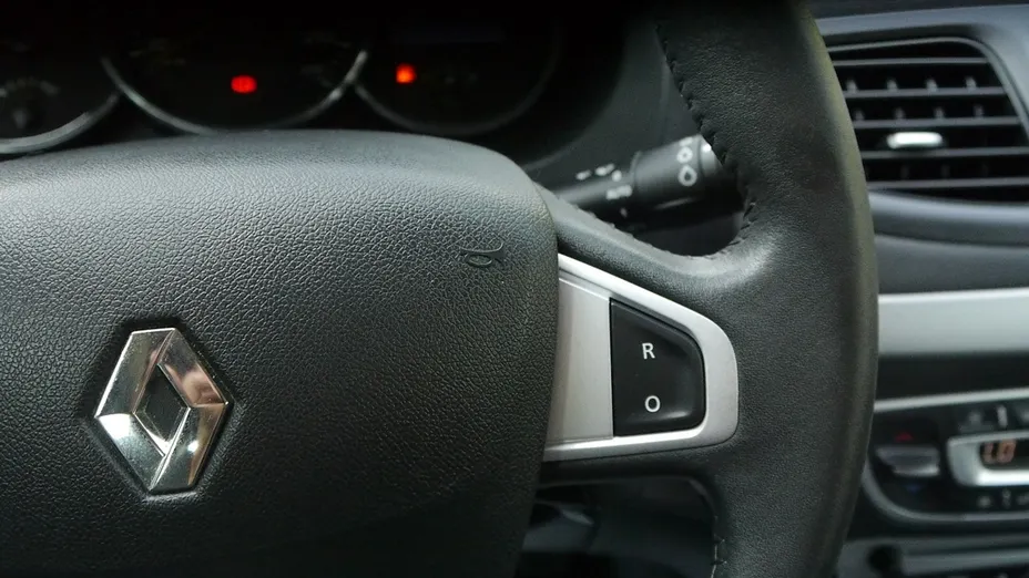 RENAULT Fluence -