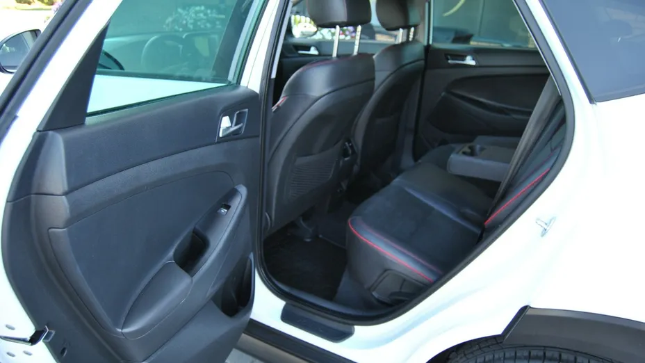 HYUNDAI Tucson -