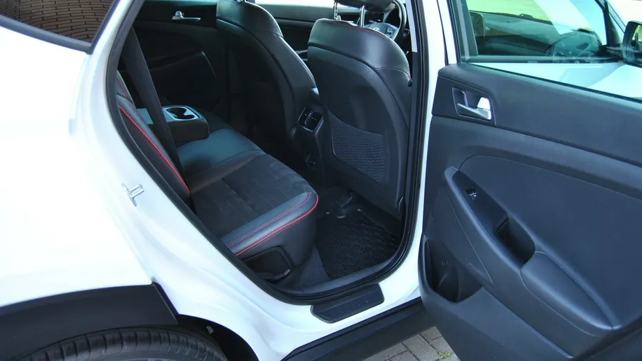 HYUNDAI Tucson -