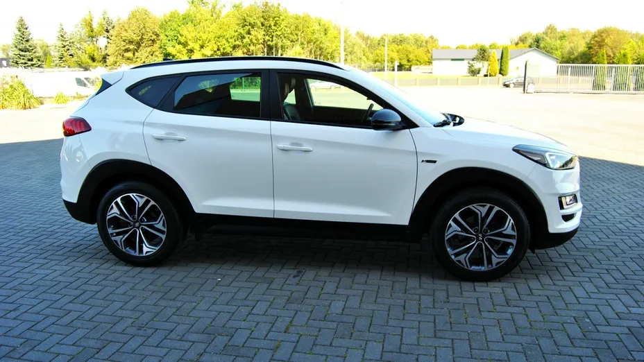 HYUNDAI Tucson -