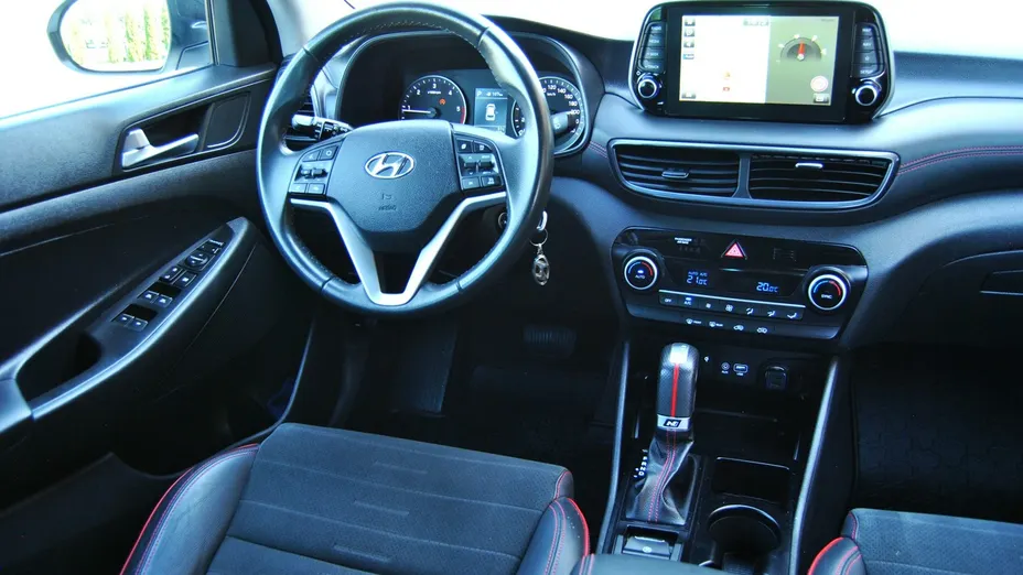 HYUNDAI Tucson -